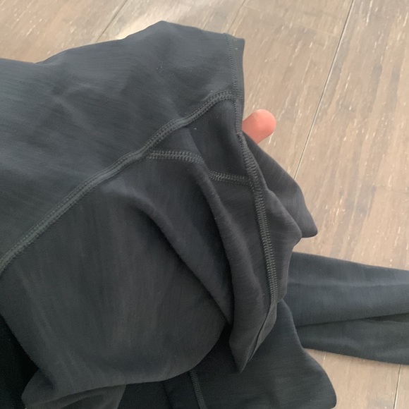 Lululemon leggings *lightly worn* - Picture 4 of 4